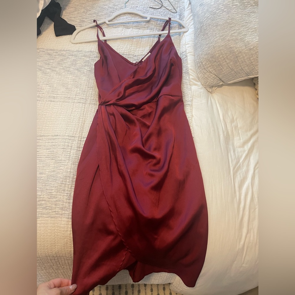 Silk short dress perfect for a date night. Perfect condition